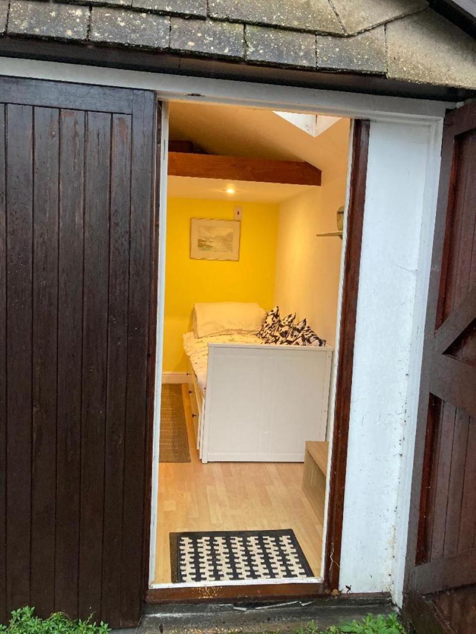 Studio Annexe With Separate Shower Room Broadhempston Екстер'єр фото